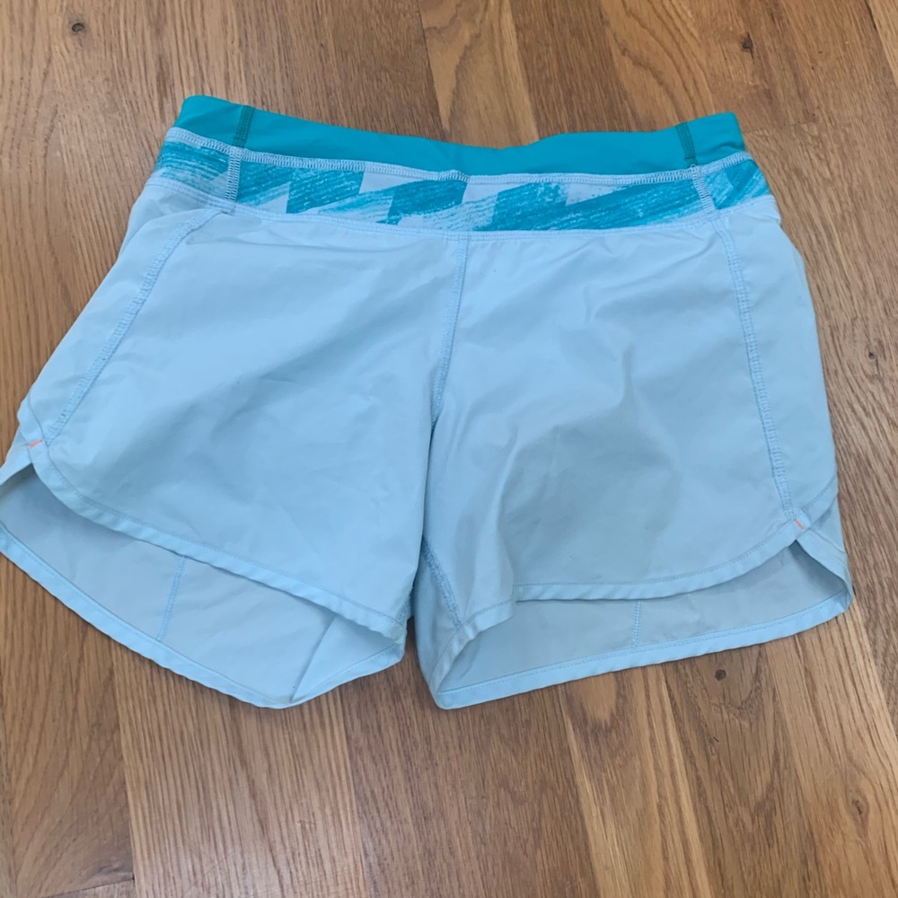 IVIVVA LULULEMON KIDS SHORTS SIZE 14 LIGHT BLUE